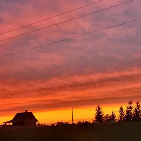 Przytulny W Brajnikach 86 37 度假居 Jedwabno